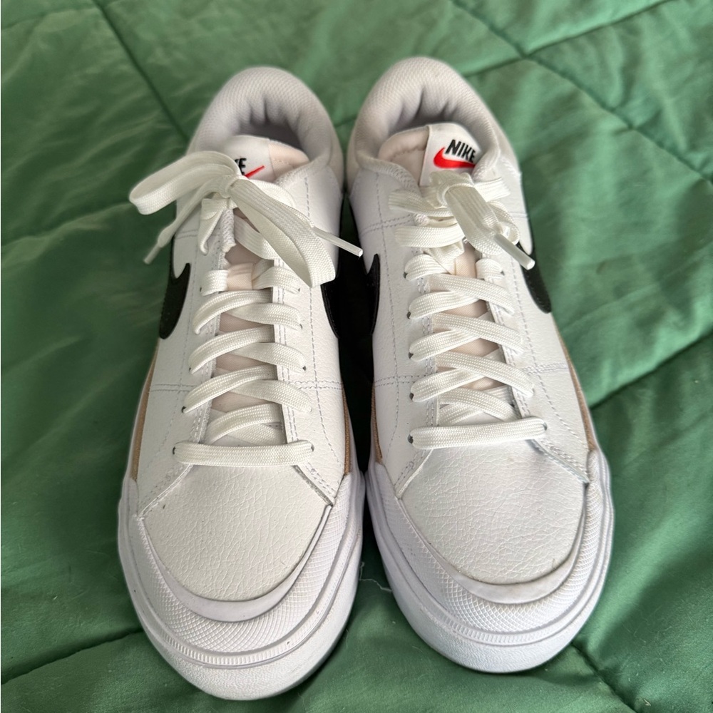 Nike Women's White and Black Sneakers with Tan Accent - Picture 2 of 3